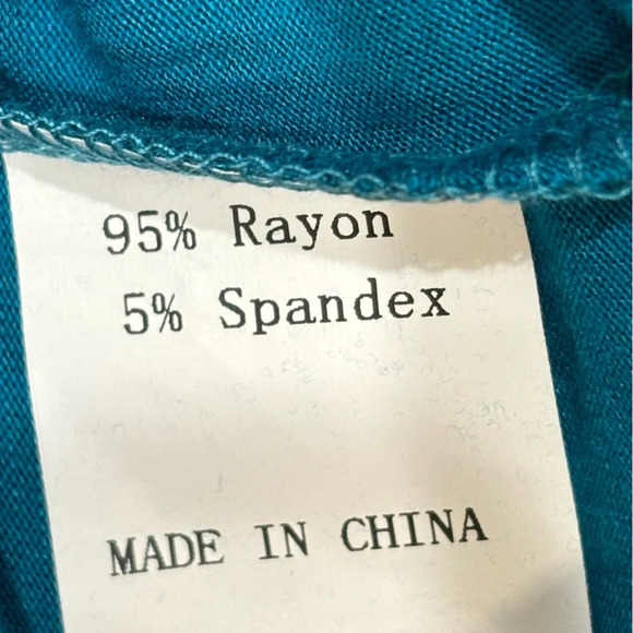 Folunsi VNeck Shirt NWT - Picture 3 of 4